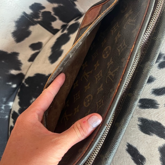 Louis Vuitton Monogram Compiegne 28 Clutch - Picture 6 of 16